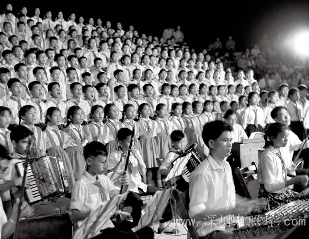 深圳小学大合唱(1975)