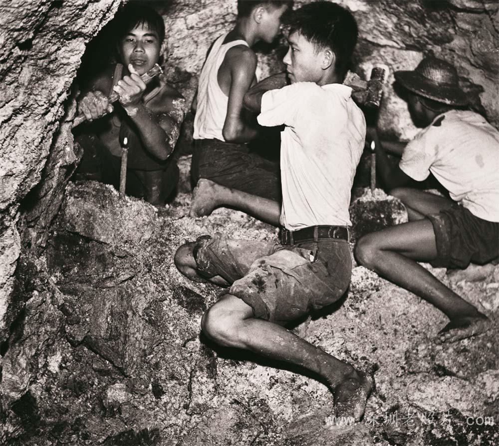 突击队抢修水库通水隧道(葵冲霸岗1974)