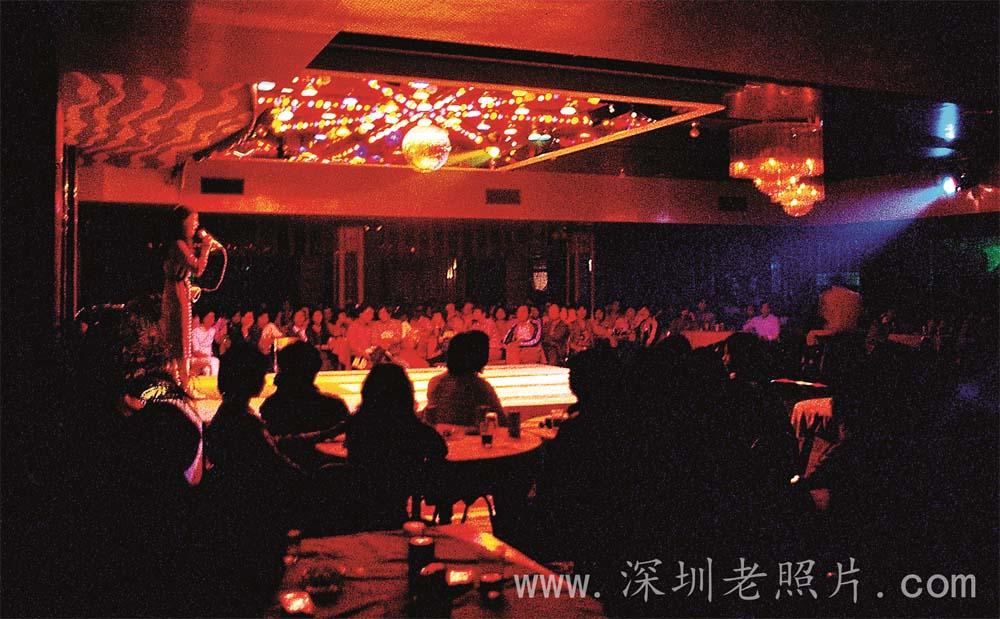 卡拉ok歌舞厅正在兴起（1985）