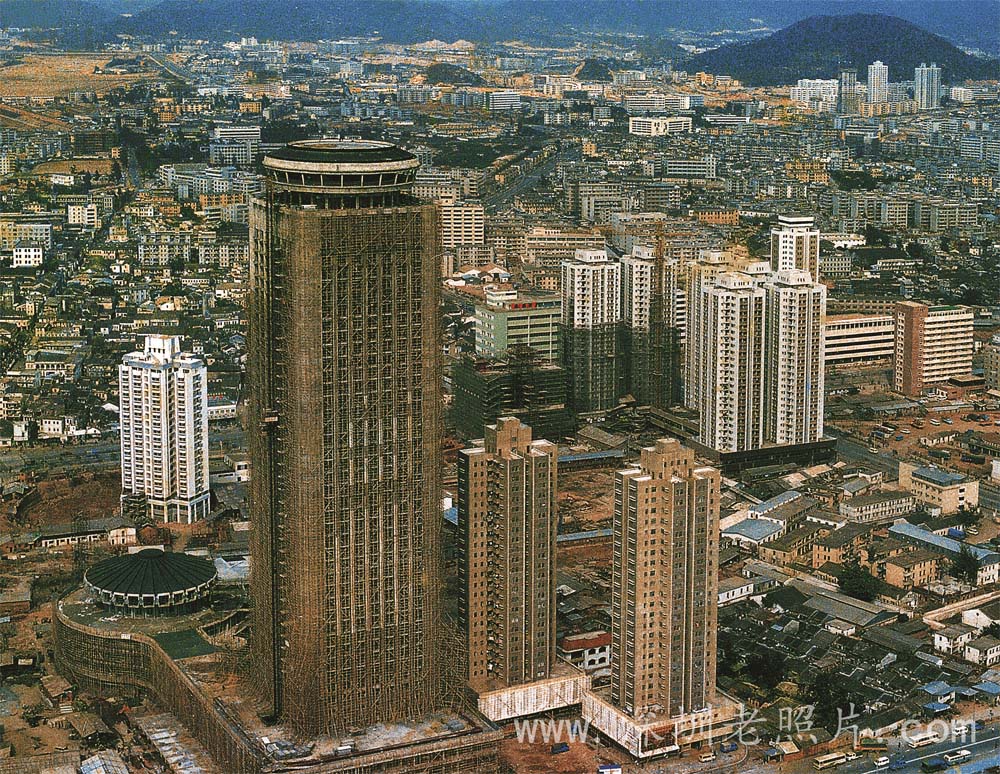 建设中的国贸外观