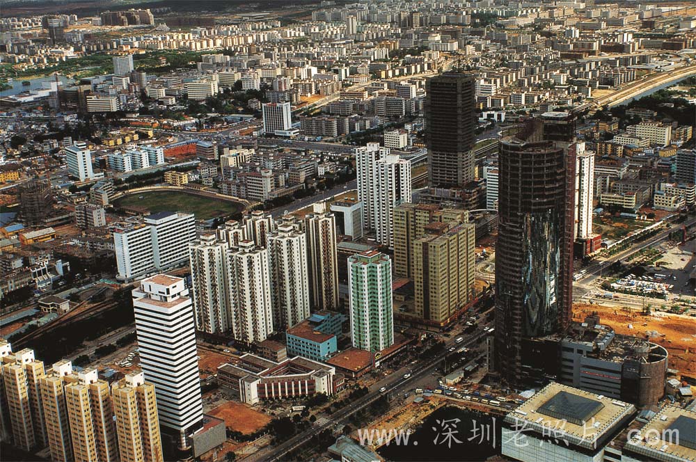 发展中心大厦封顶（1987.5.18）