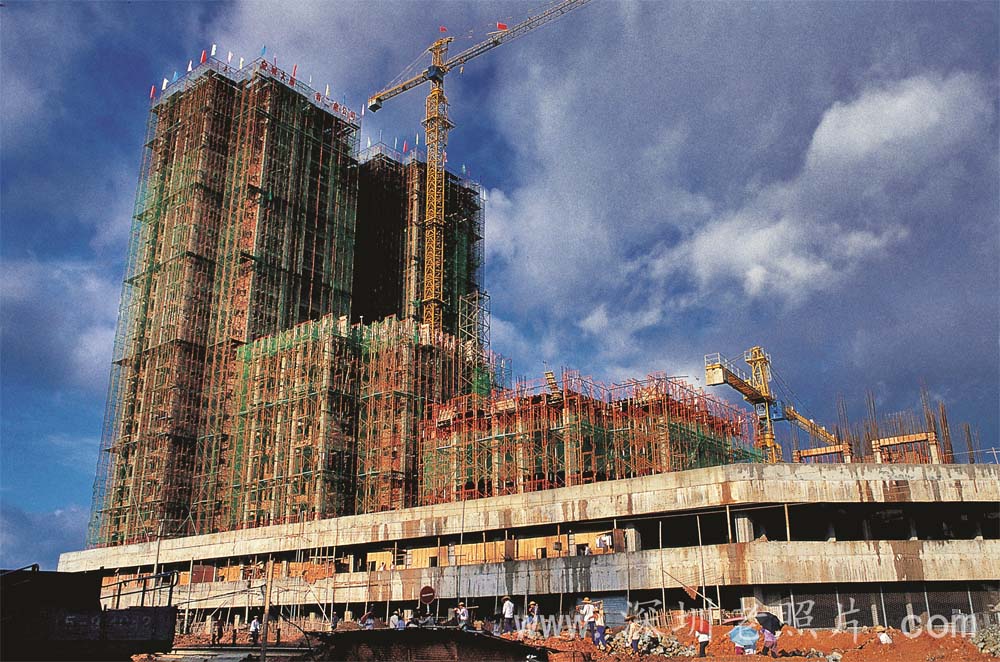 金城大厦第二期公寓在兴建（1983）