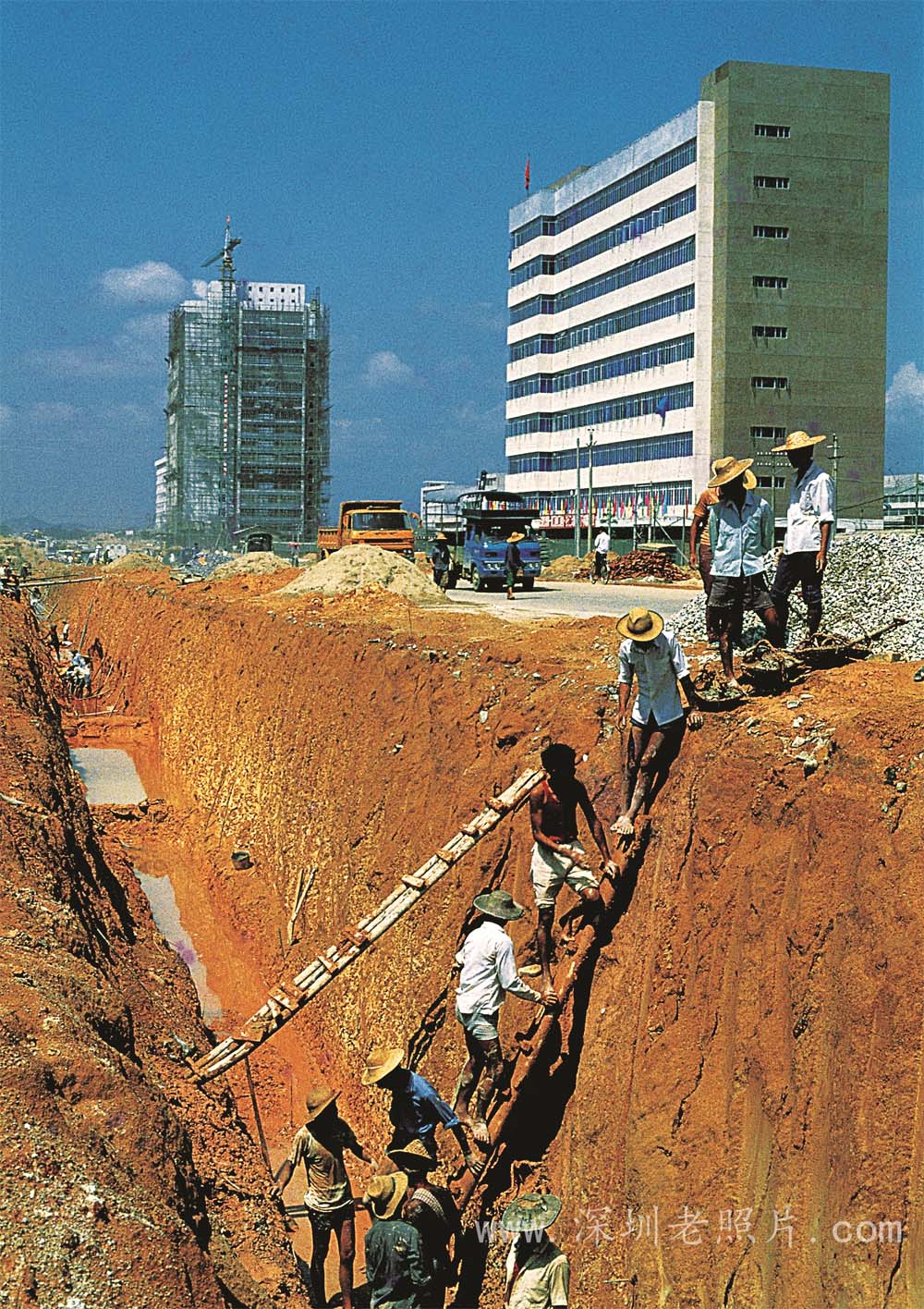 电子大厦段---深南中路，与华发路连接（1983）